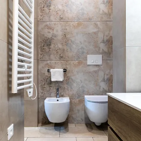 Blue Coast Luxury Private Villa, Pool, Jacuzzi, فيلة بيشيلي